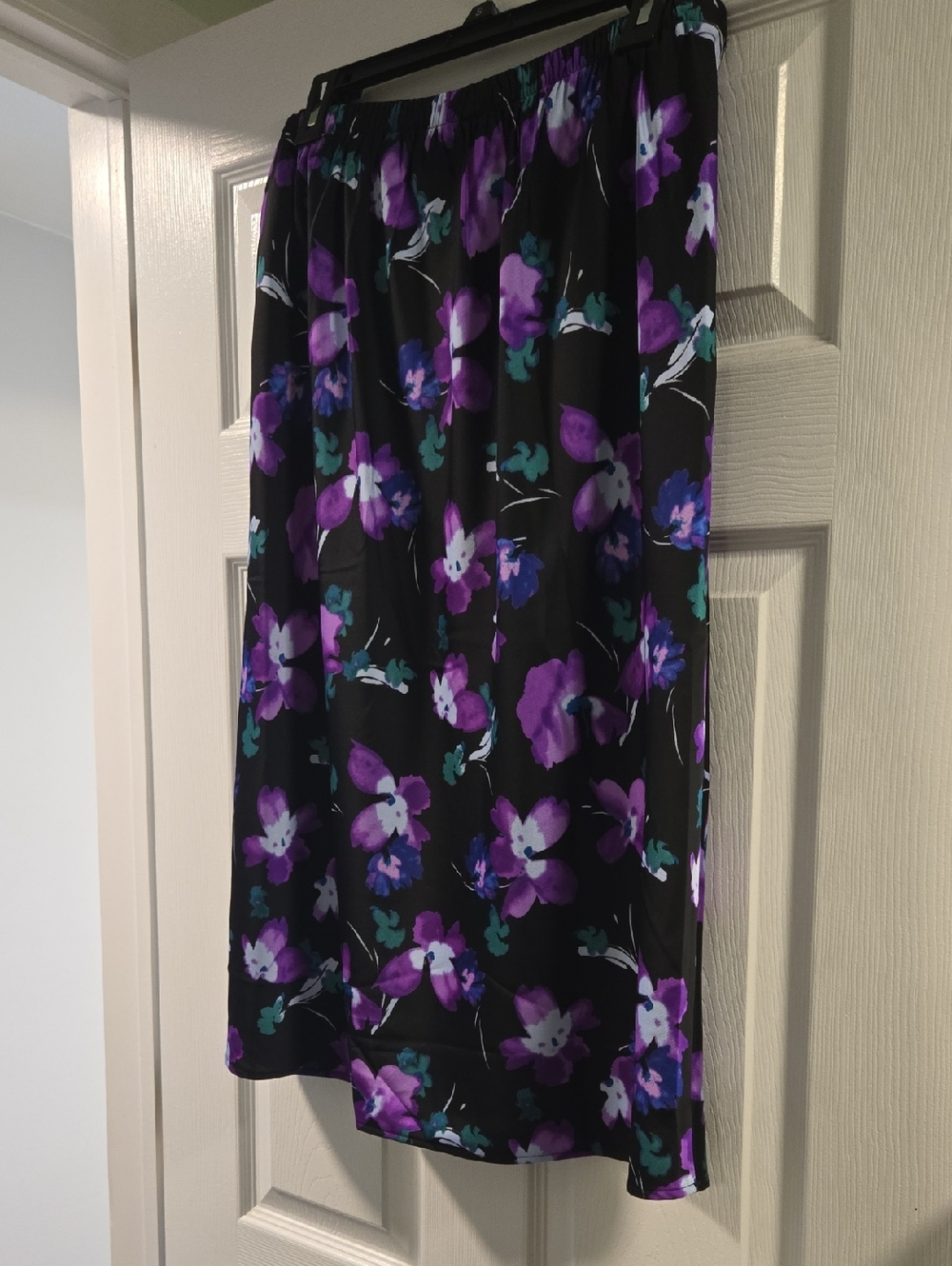 J.Crew Black Midi Skirt with Purple Floral Print Elastic Waist Size Medium
